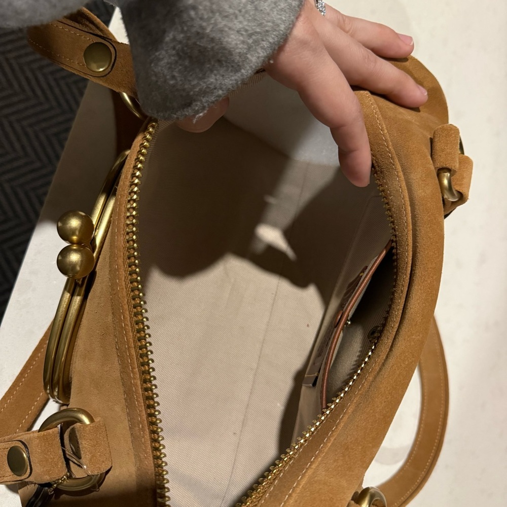 Coach Kisslock Barrel Bag Runway 2025 in Tan Suede - Picture 9 of 14